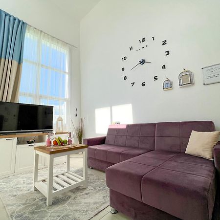 Garden Loft Apt With Pool In Alsancak Kyrenia Kerínia Kültér fotó