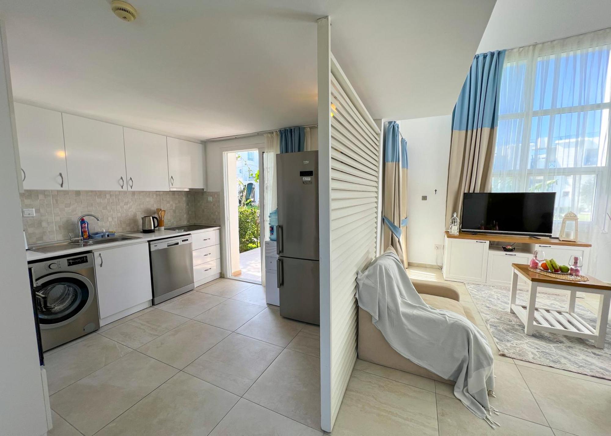 Garden Loft Apt With Pool In Alsancak Kyrenia Kerínia Kültér fotó